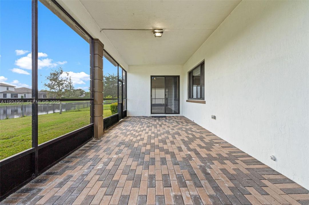 En Venta: $1,274,900 (4 camas, 4 baños, 4274 Pies cuadrados)