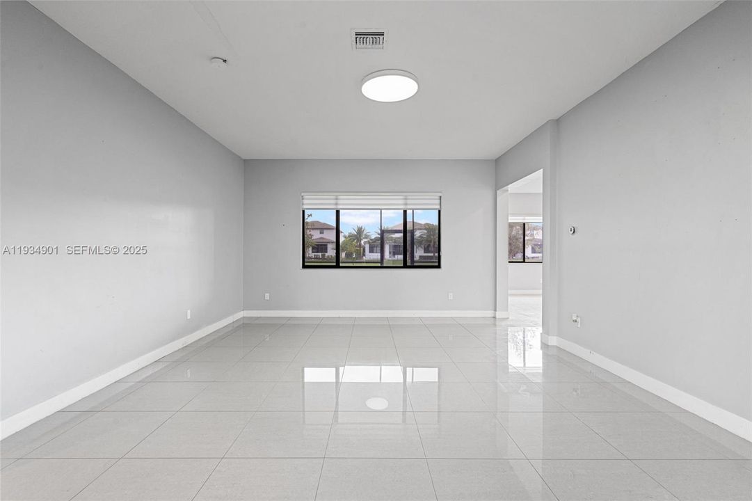 En Venta: $1,274,900 (4 camas, 4 baños, 4274 Pies cuadrados)