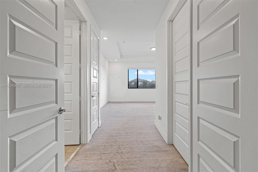 En Venta: $1,274,900 (4 camas, 4 baños, 4274 Pies cuadrados)