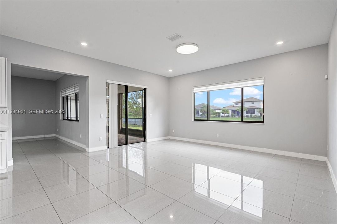 En Venta: $1,274,900 (4 camas, 4 baños, 4274 Pies cuadrados)