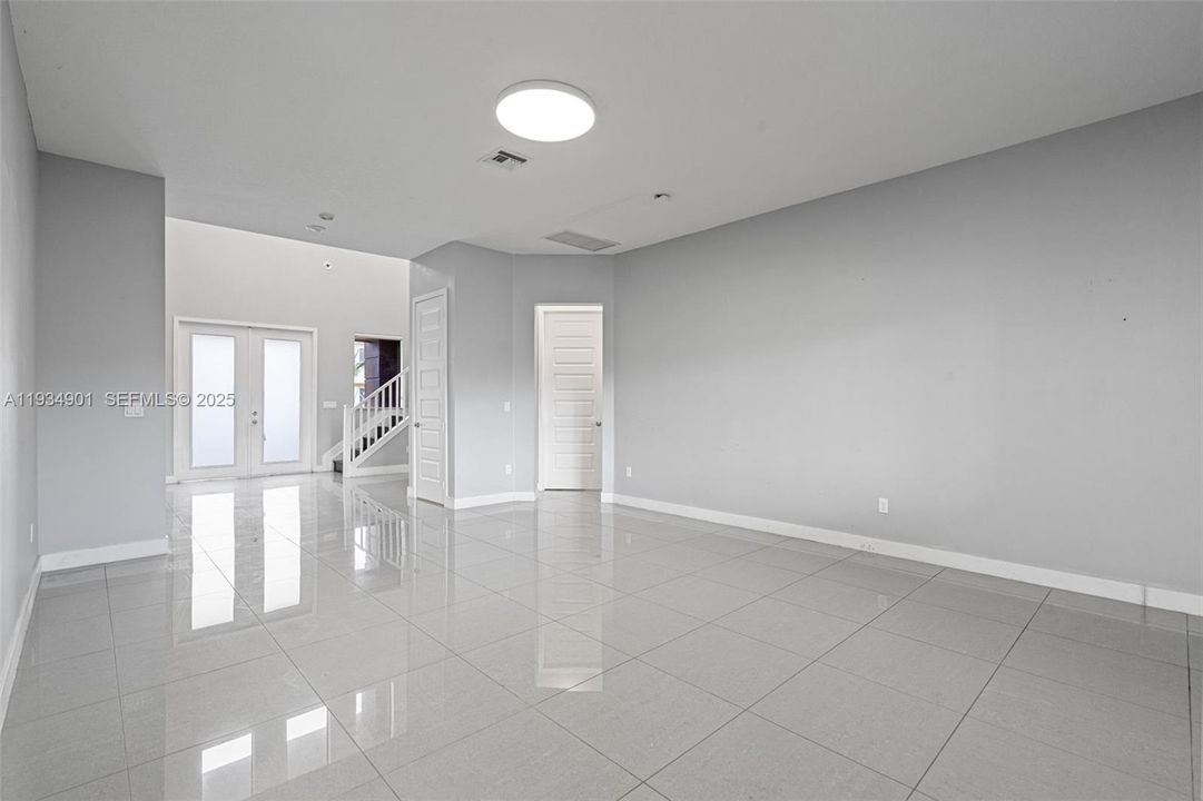 En Venta: $1,274,900 (4 camas, 4 baños, 4274 Pies cuadrados)