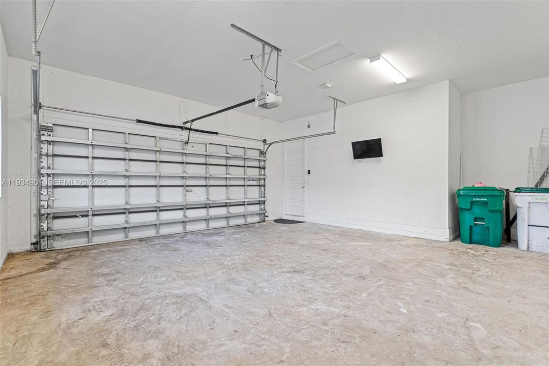 En Venta: $1,274,900 (4 camas, 4 baños, 4274 Pies cuadrados)