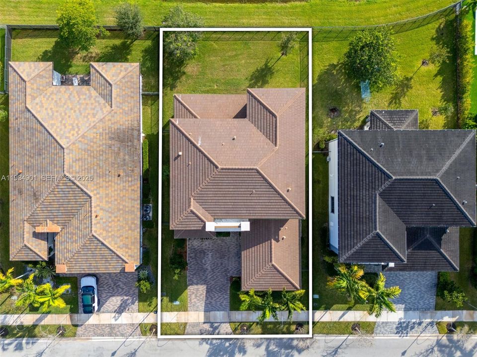 En Venta: $1,274,900 (4 camas, 4 baños, 4274 Pies cuadrados)