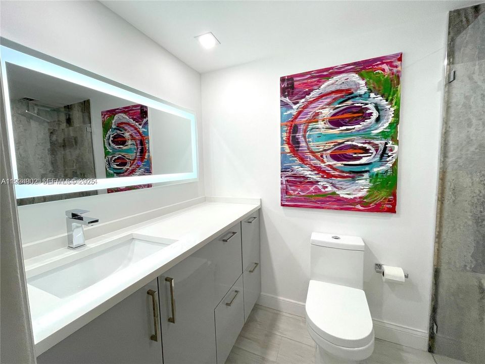 For Rent: $2,000 (2 beds, 2 baths, 1100 Square Feet)