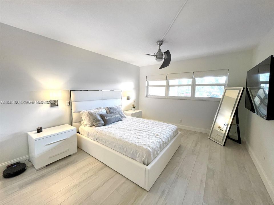 For Rent: $2,000 (2 beds, 2 baths, 1100 Square Feet)