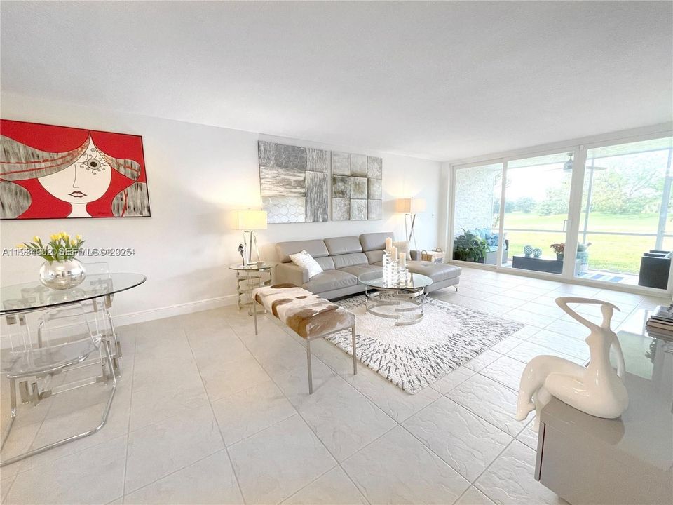 For Rent: $2,000 (2 beds, 2 baths, 1100 Square Feet)