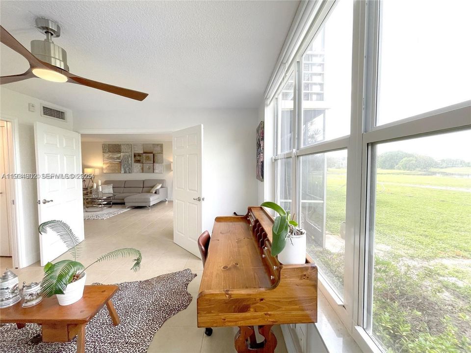 For Rent: $2,000 (2 beds, 2 baths, 1100 Square Feet)