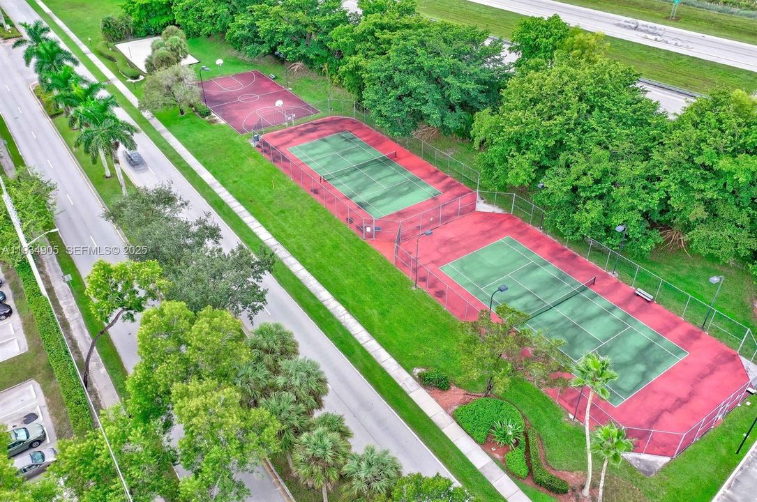 For Sale: $355,000 (2 beds, 1 baths, 1110 Square Feet)