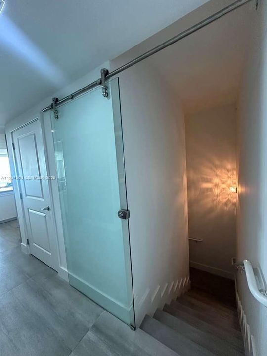 В аренду: $6,500 (3 спален, 3 ванн, 1753 Квадратных фут)