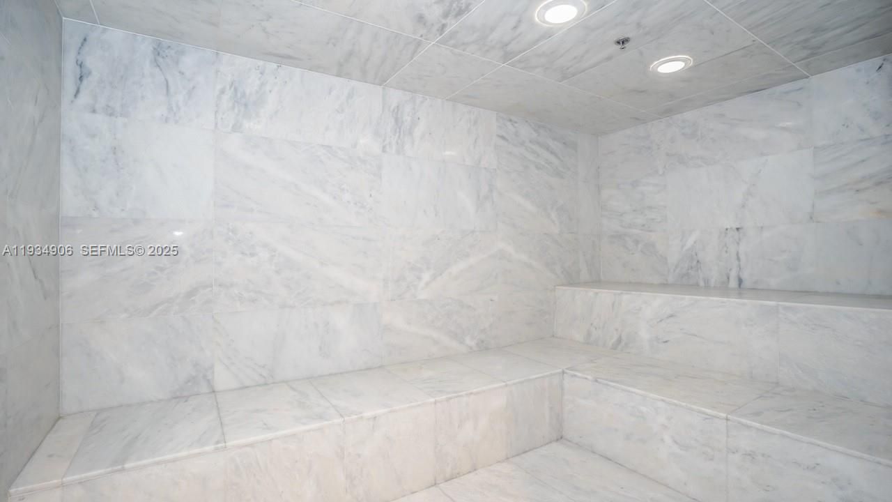 В аренду: $6,500 (3 спален, 3 ванн, 1753 Квадратных фут)