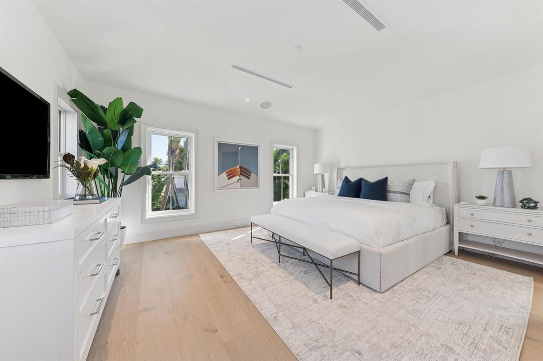 Upstairs BedroomRoom