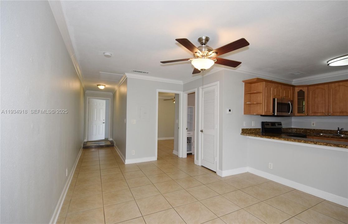 1410 NE 53 st 202 1/1 water view