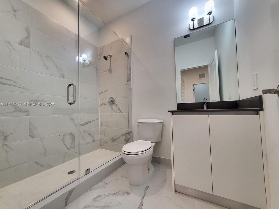 For Rent: $2,400 (3 beds, 2 baths, 0 Square Feet)