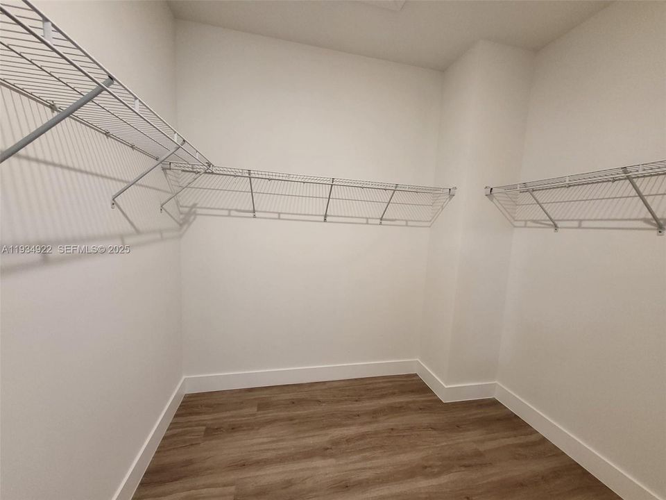 For Rent: $2,400 (3 beds, 2 baths, 0 Square Feet)