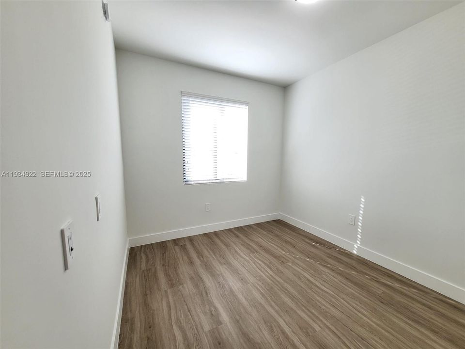 For Rent: $2,400 (3 beds, 2 baths, 0 Square Feet)