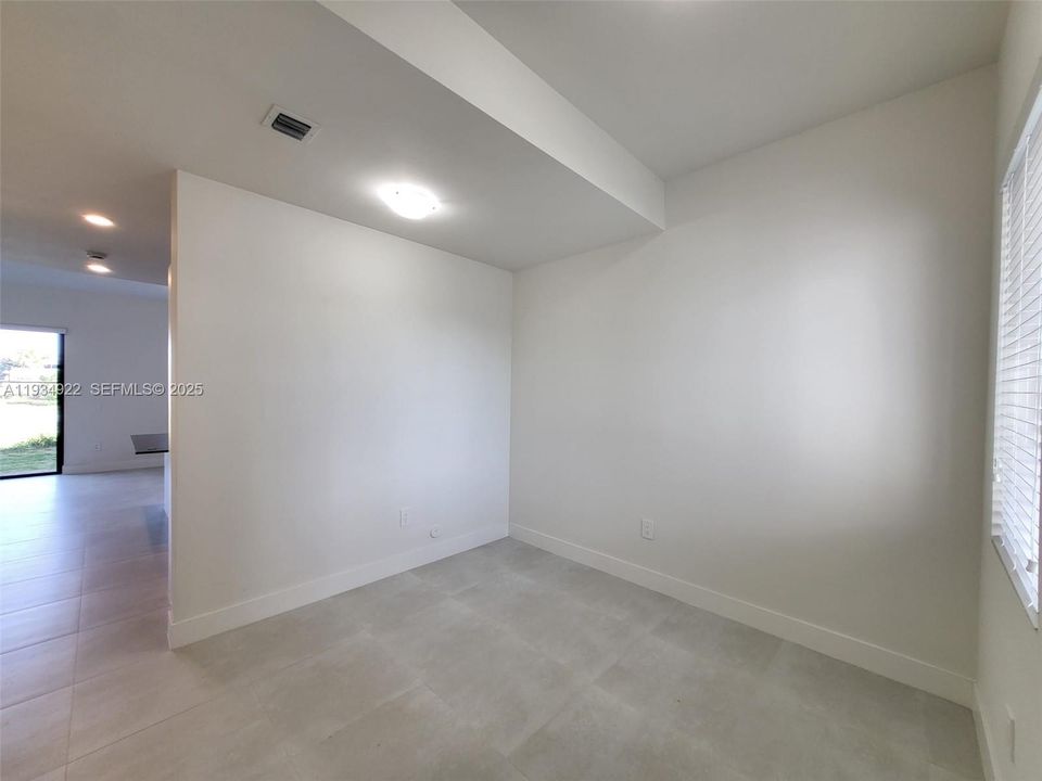 For Rent: $2,400 (3 beds, 2 baths, 0 Square Feet)
