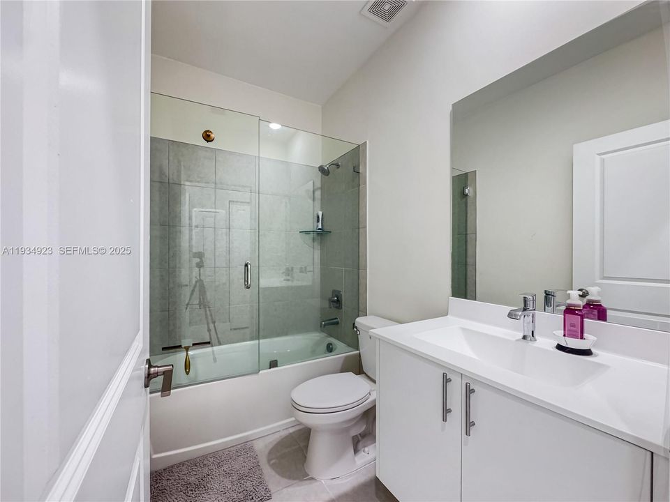 待售: $759,900 (3 贝兹, 2 浴室, 1604 平方英尺)