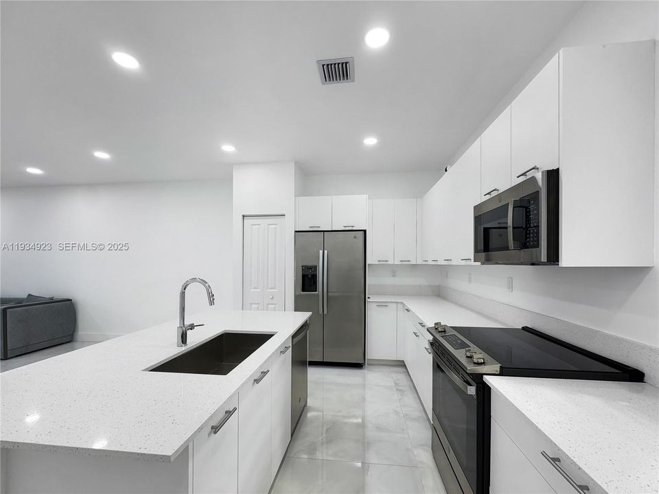 待售: $759,900 (3 贝兹, 2 浴室, 1604 平方英尺)