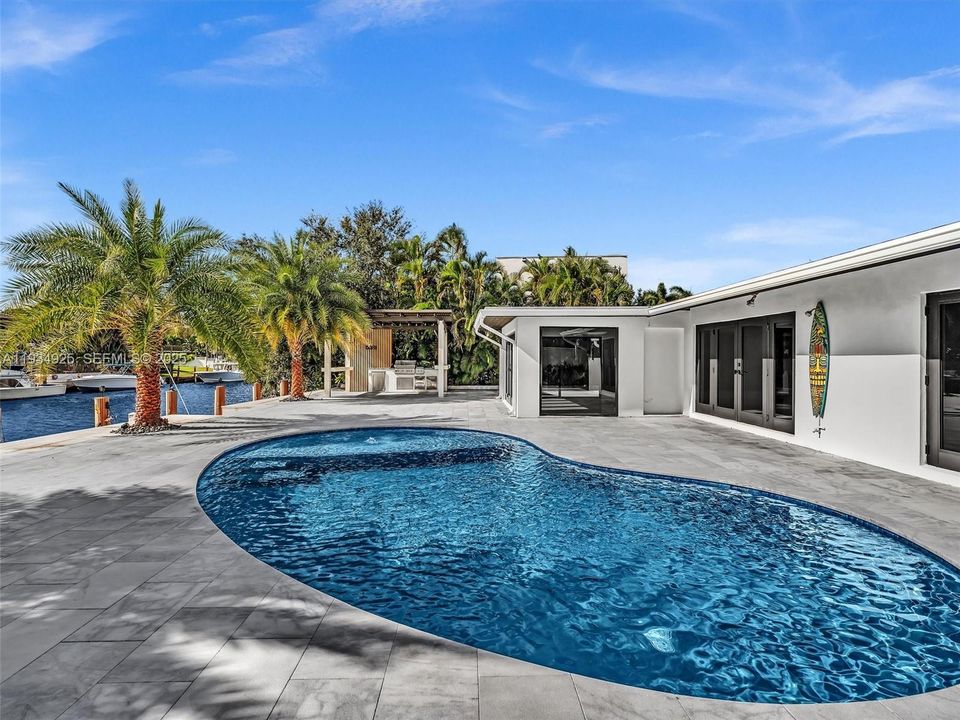 В аренду: $8,000 (2 спален, 2 ванн, 1456 Квадратных фут)