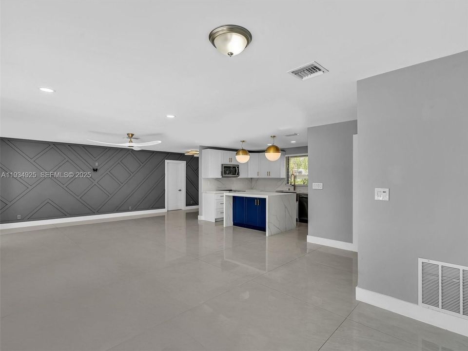 В аренду: $8,000 (2 спален, 2 ванн, 1456 Квадратных фут)