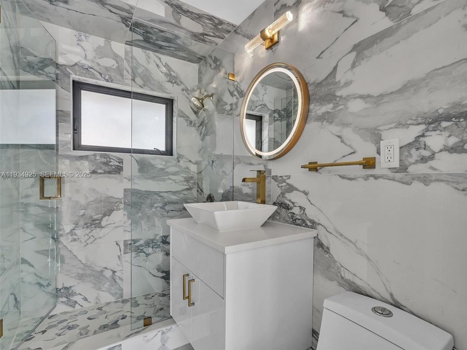 В аренду: $8,000 (2 спален, 2 ванн, 1456 Квадратных фут)