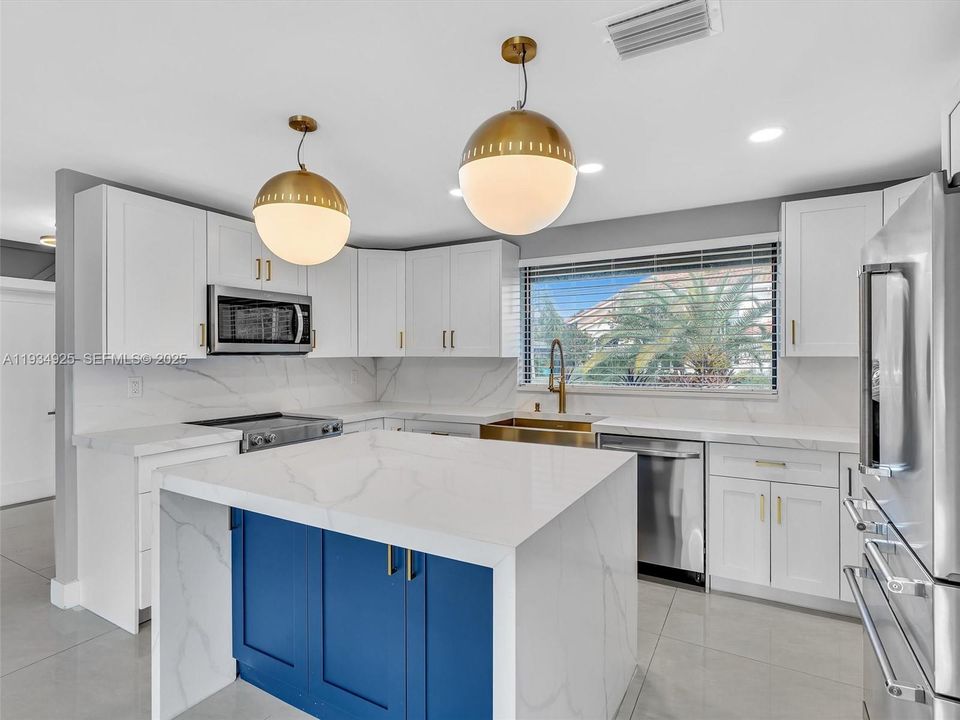 В аренду: $8,000 (2 спален, 2 ванн, 1456 Квадратных фут)