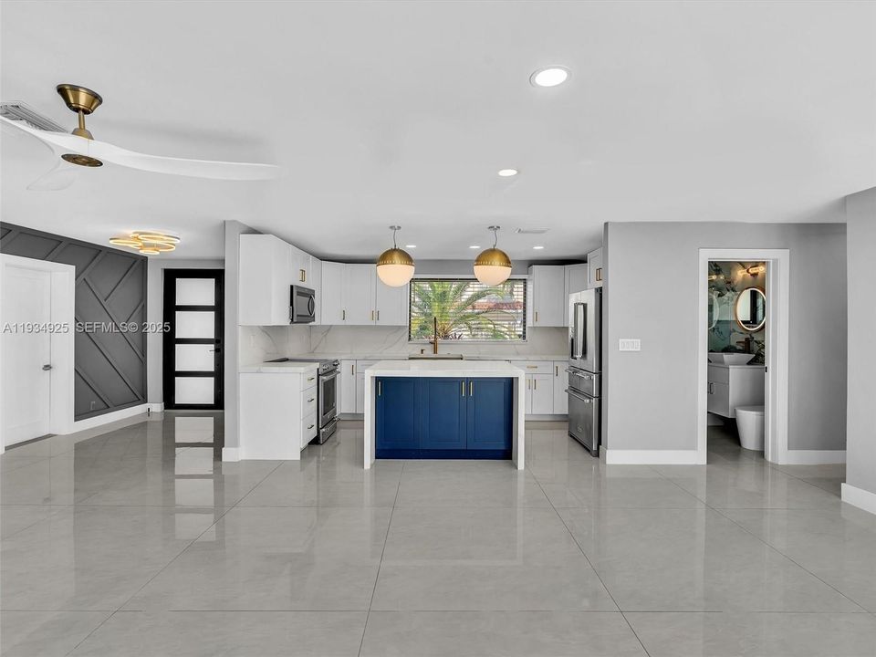 В аренду: $8,000 (2 спален, 2 ванн, 1456 Квадратных фут)