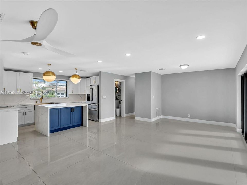 В аренду: $8,000 (2 спален, 2 ванн, 1456 Квадратных фут)