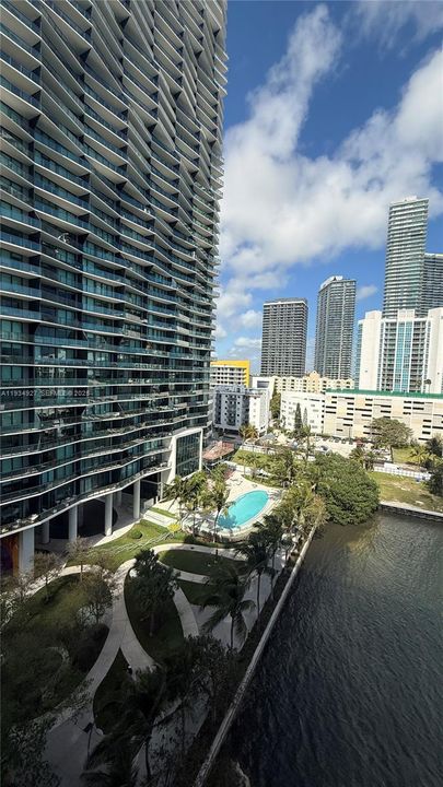 В аренду: $3,400 (1 спален, 1 ванн, 1311 Квадратных фут)