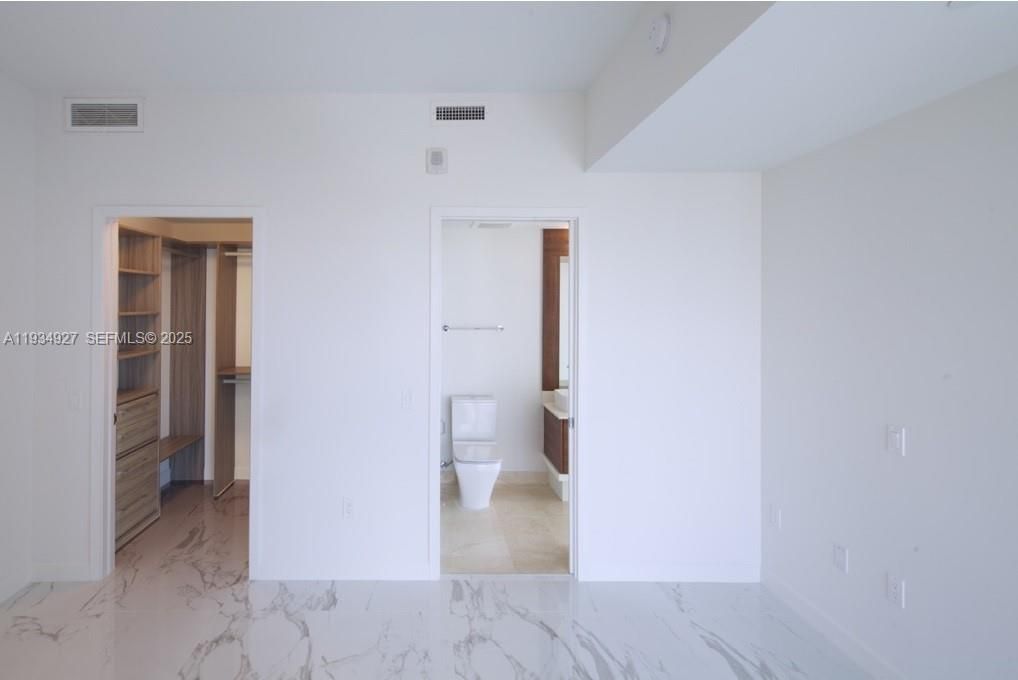 В аренду: $3,400 (1 спален, 1 ванн, 1311 Квадратных фут)