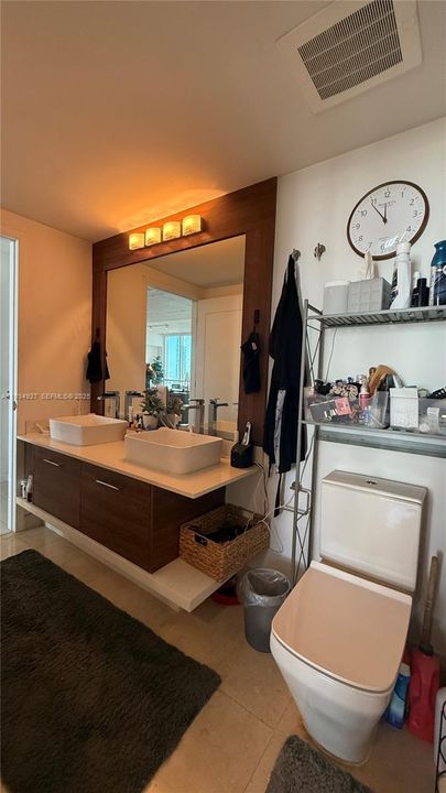 В аренду: $3,400 (1 спален, 1 ванн, 1311 Квадратных фут)