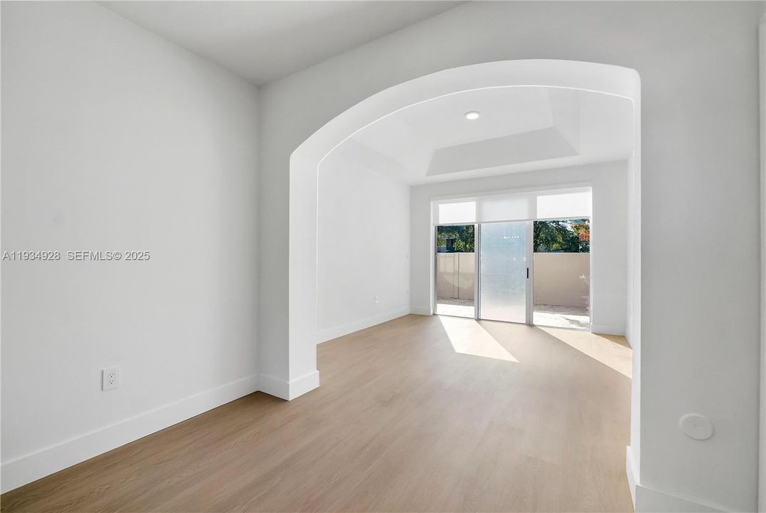 В аренду: $3,500 (3 спален, 2 ванн, 2015 Квадратных фут)