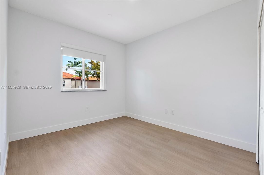 В аренду: $3,500 (3 спален, 2 ванн, 2015 Квадратных фут)