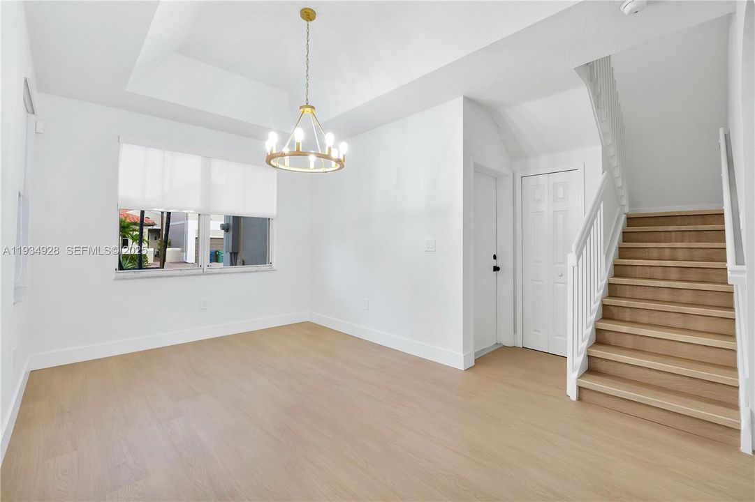 В аренду: $3,500 (3 спален, 2 ванн, 2015 Квадратных фут)