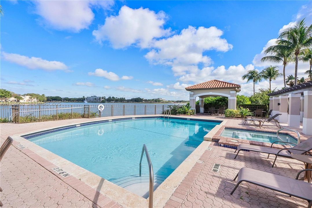 В аренду: $3,500 (3 спален, 2 ванн, 2015 Квадратных фут)