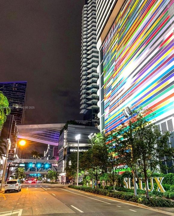 待售: $585,000 (0 贝兹, 1 浴室, 627 平方英尺)