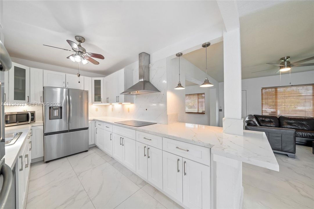 For Sale: $565,000 (3 beds, 2 baths, 1275 Square Feet)