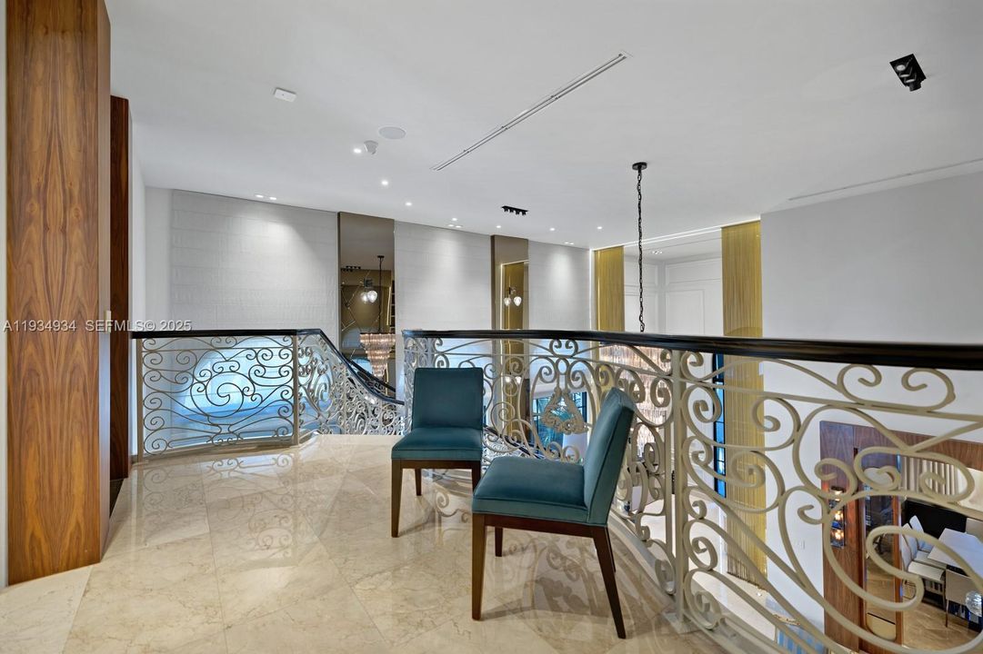 На продажу: $18,900,000 (6 спален, 6 ванн, 6211 Квадратных фут)