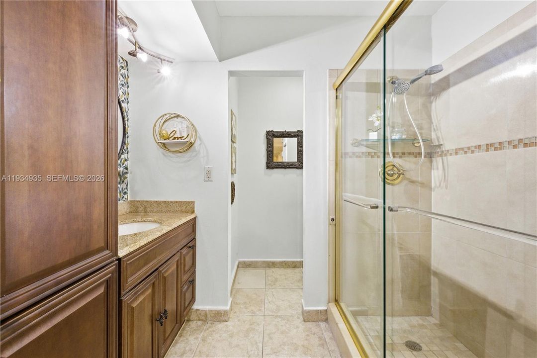 For Sale: $538,000 (3 beds, 2 baths, 1275 Square Feet)