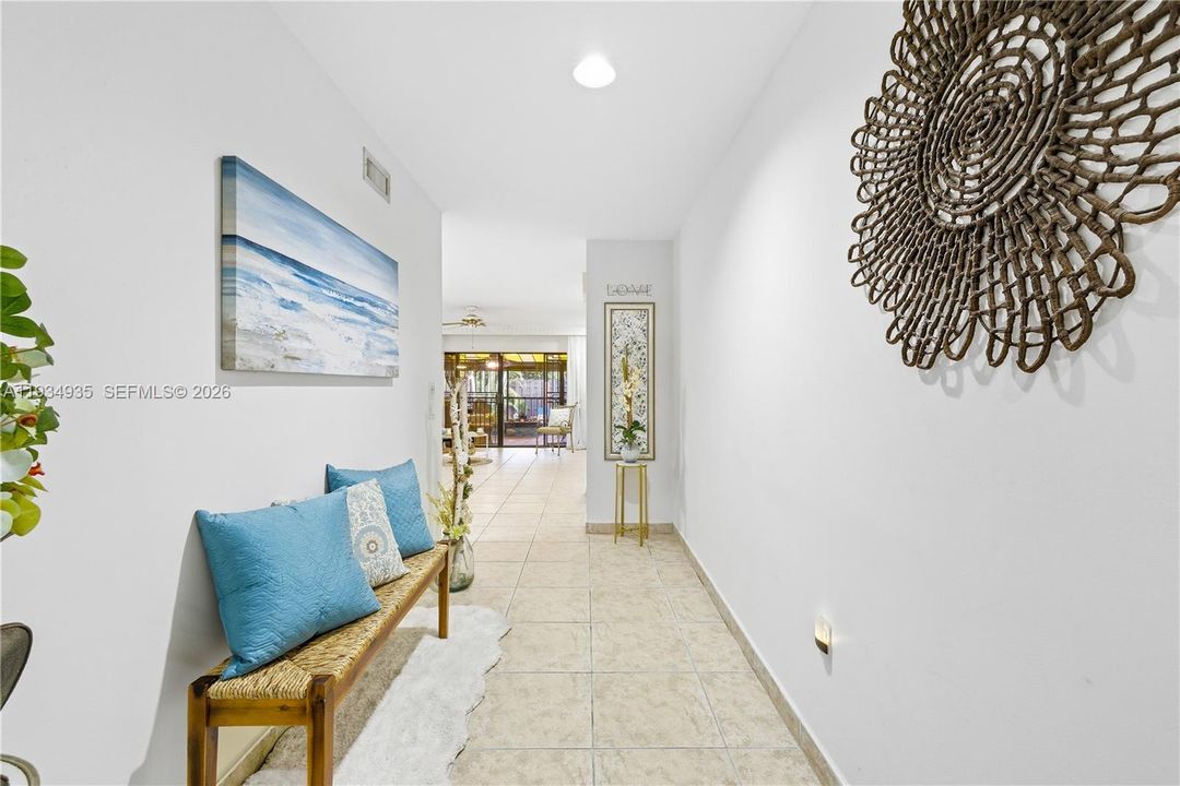 For Sale: $538,000 (3 beds, 2 baths, 1275 Square Feet)