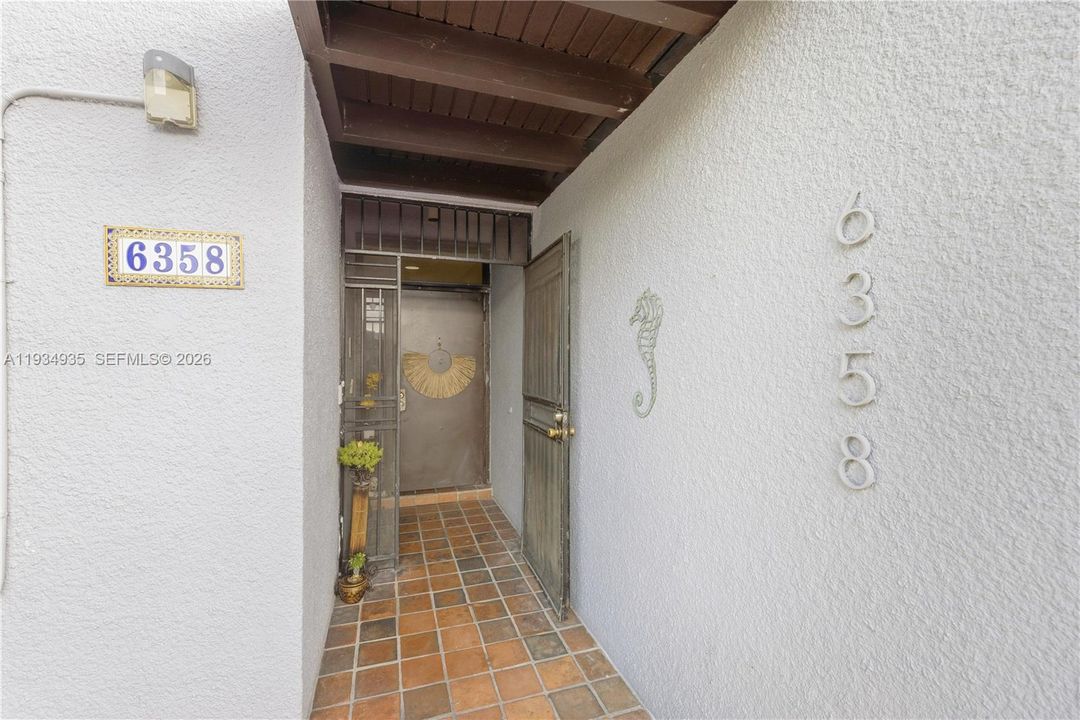 For Sale: $538,000 (3 beds, 2 baths, 1275 Square Feet)