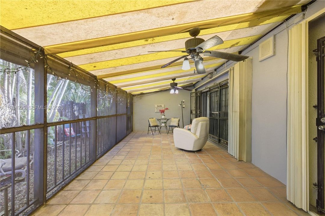 For Sale: $538,000 (3 beds, 2 baths, 1275 Square Feet)