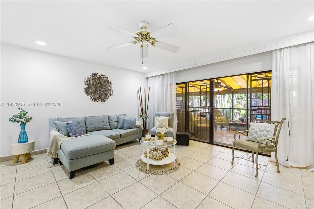 For Sale: $538,000 (3 beds, 2 baths, 1275 Square Feet)