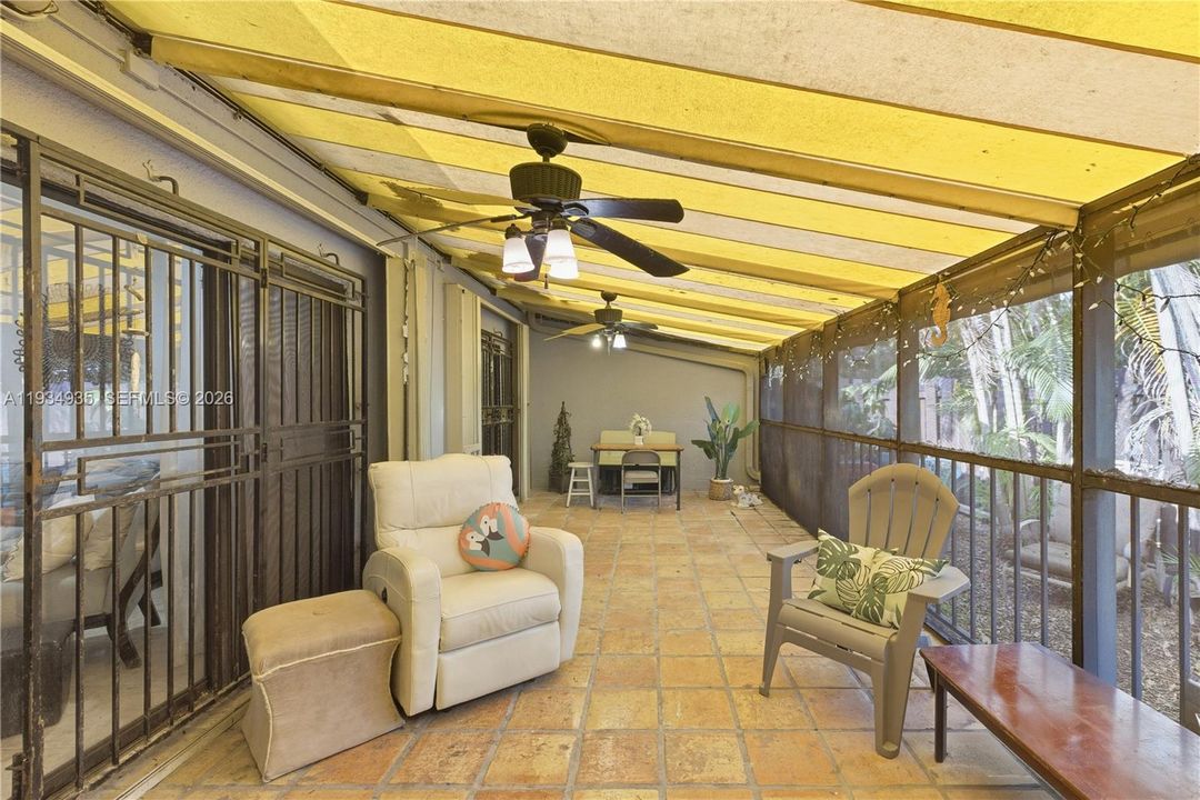 For Sale: $538,000 (3 beds, 2 baths, 1275 Square Feet)