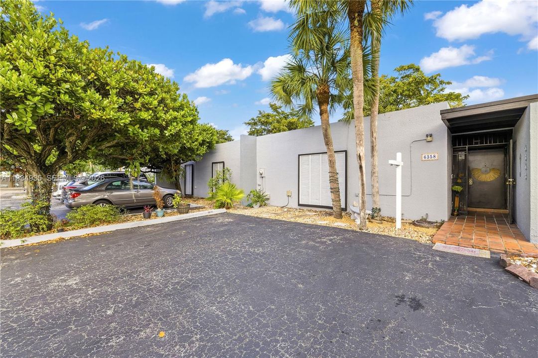 For Sale: $538,000 (3 beds, 2 baths, 1275 Square Feet)