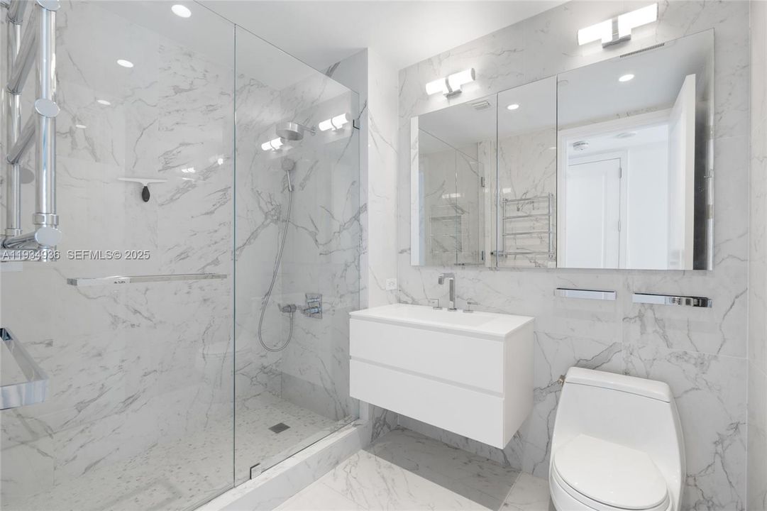 For Rent: $14,500 (2 beds, 2 baths, 2099 Square Feet)