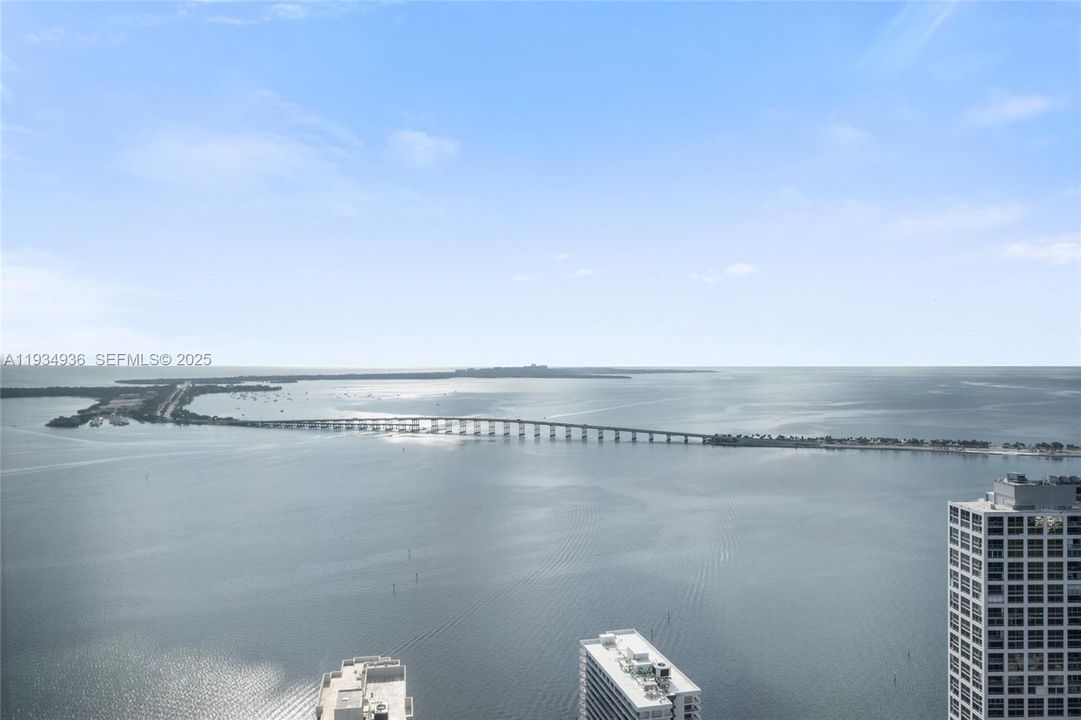 For Rent: $14,500 (2 beds, 2 baths, 2099 Square Feet)