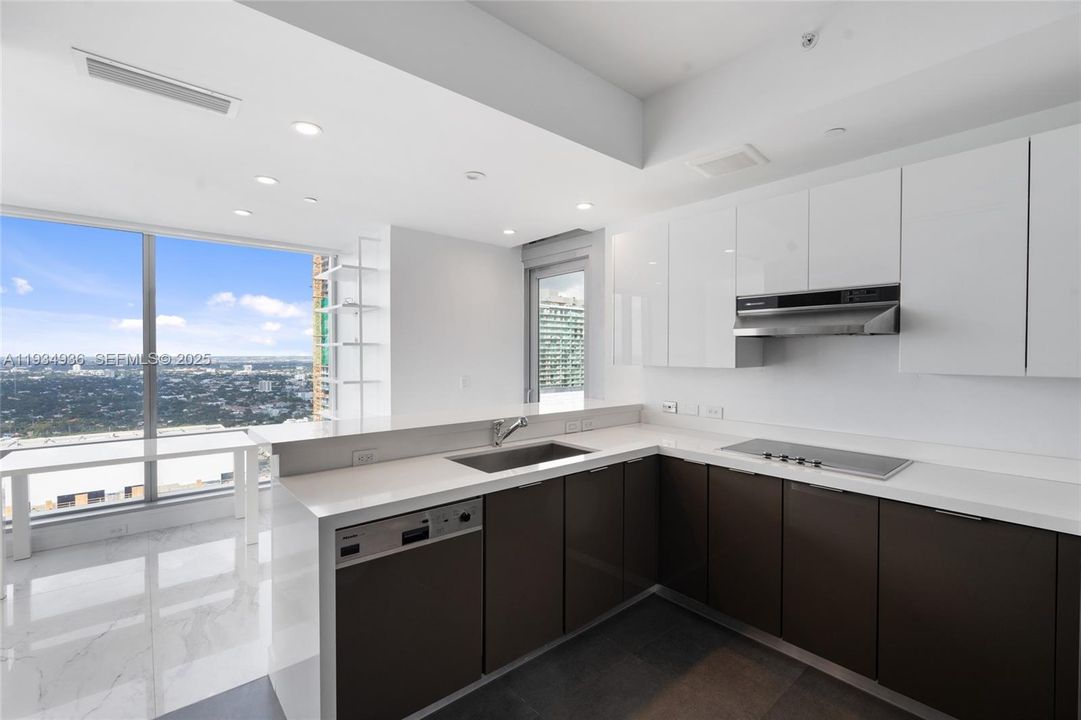 For Rent: $14,500 (2 beds, 2 baths, 2099 Square Feet)