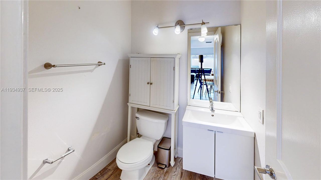 En Venta: $385,000 (2 camas, 2 baños, 1254 Pies cuadrados)