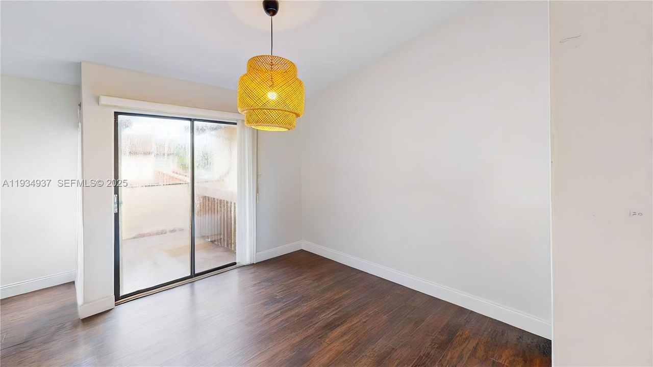 En Venta: $385,000 (2 camas, 2 baños, 1254 Pies cuadrados)